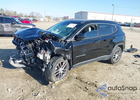 2019 Jeep Compass Sun And Wheel Fwd из США, поврежденный, VIN 3C4NJCBB3KT637327